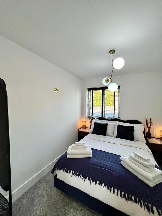 Charming 3-Bed House With 1 Parking Space Кентербері Екстер'єр фото