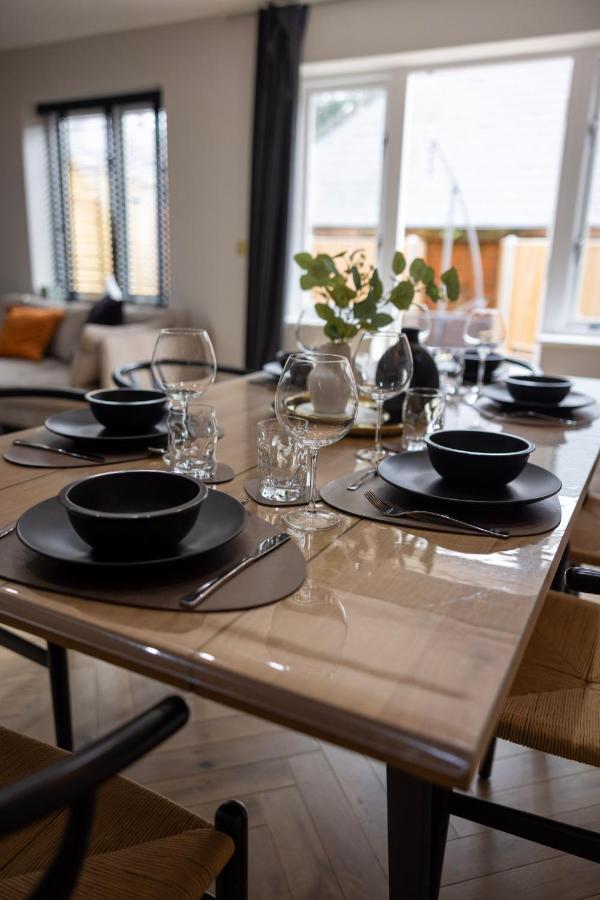 Charming 3-Bed House With 1 Parking Space Кентербері Екстер'єр фото